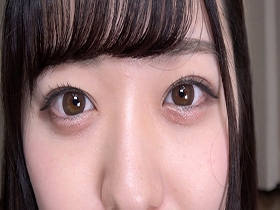 素人娘の全裸図鑑20 今時の女の子11名が恥らいながら脱衣していく様子をじっくり撮影した、変態紳士のためのヘアヌードコレクション　サンプル画像12